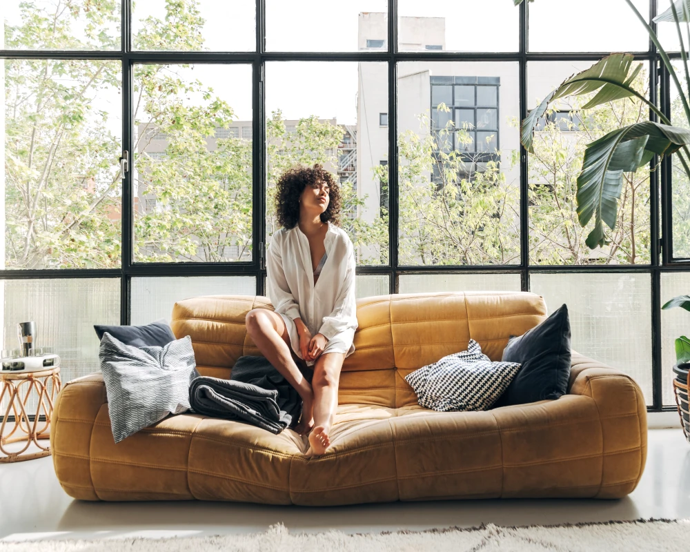 what is the difference between a sideboard and a buffet